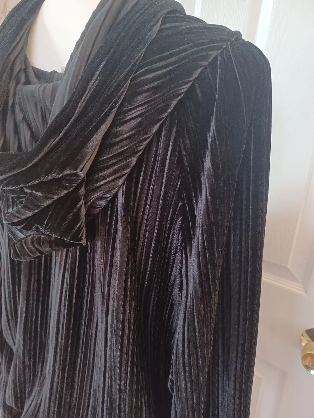 Rachel Roy Accordion Pleat Velvet Hooded Tie Waist Top Size XL Dark Academia